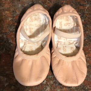 Bloch Girls Ballet Shoes in Pink
